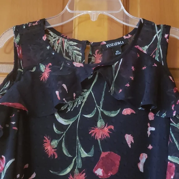 Roz & Ali Black Cold Shoulder Blouse Lined Size XS Women's EUC - Picture 4 of 5